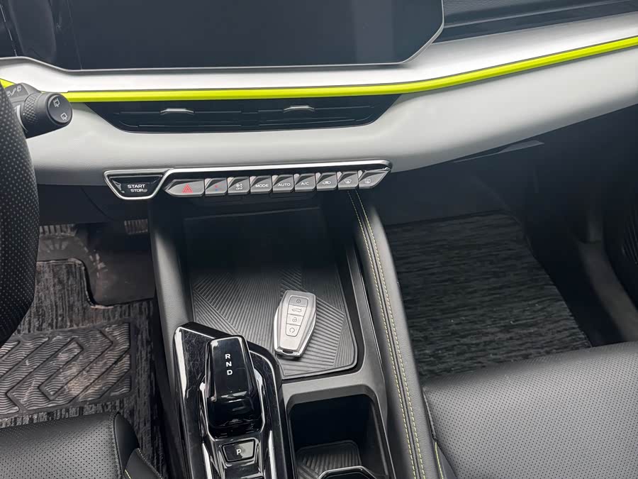GEELY Coolray 2023 car image #14