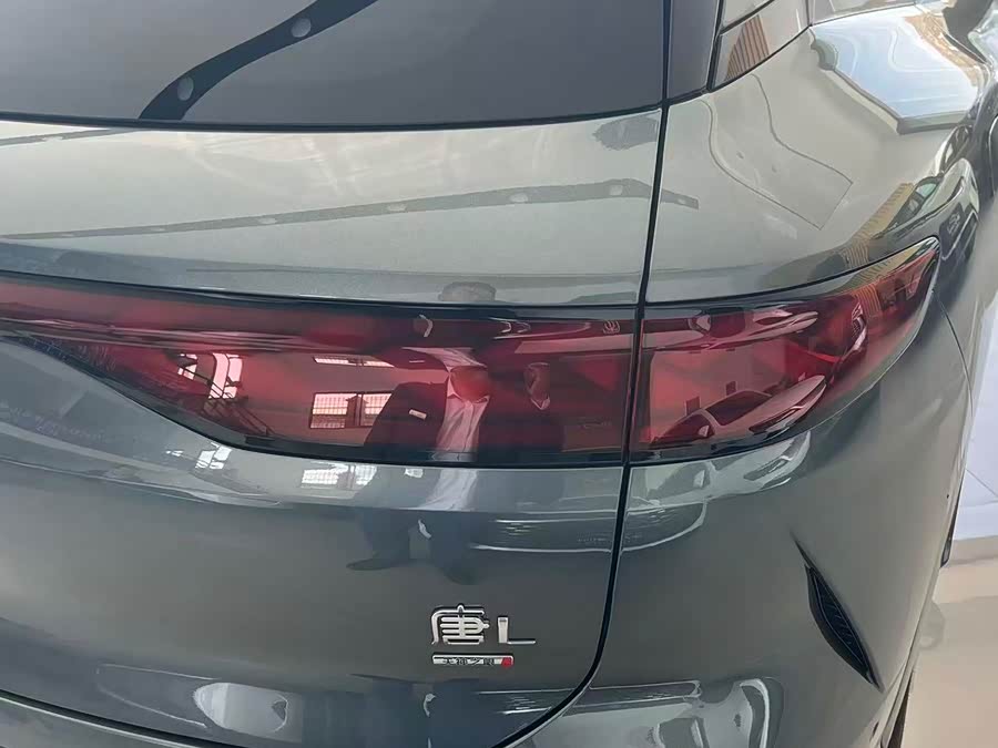 BYD Tang L 2025 immagine di auto #14