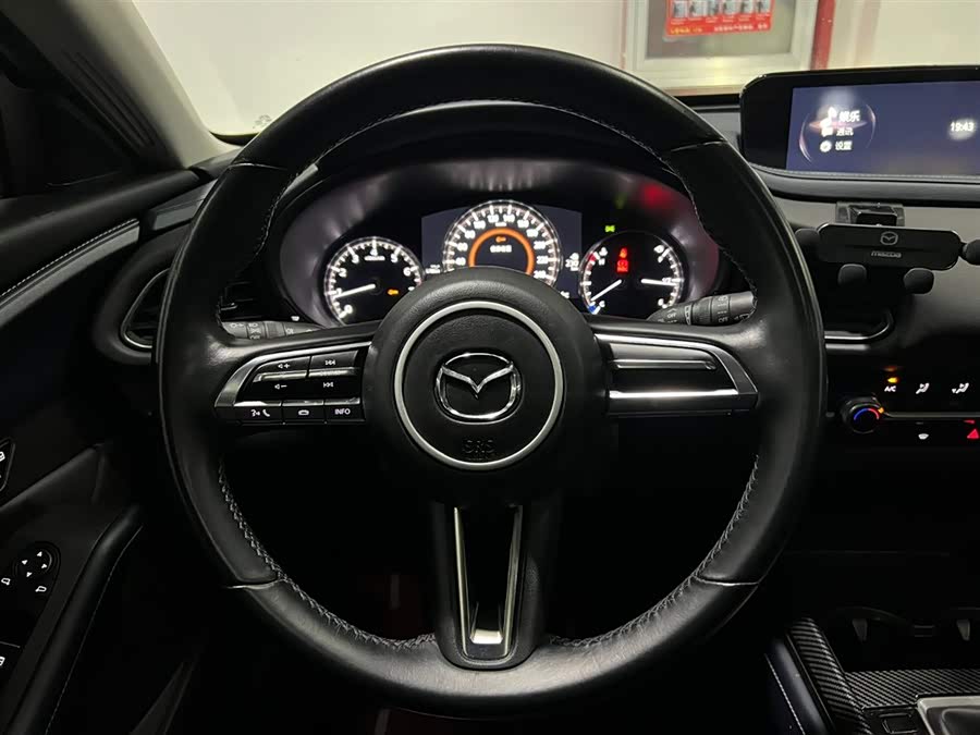 Mazda CX-30 2022 изображение автомобиля #14