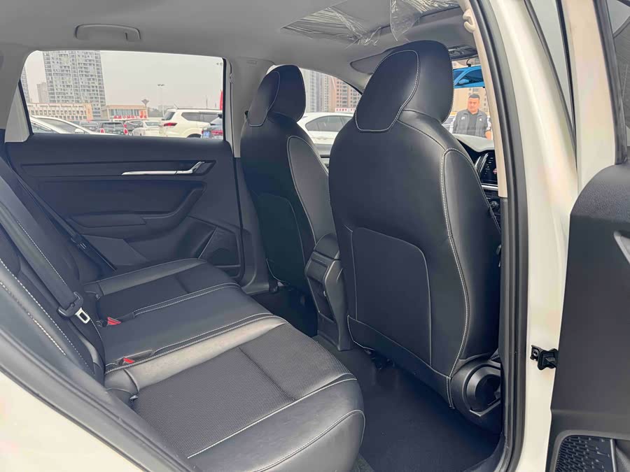 Skoda Kamiq 2022 imagen de coche #14