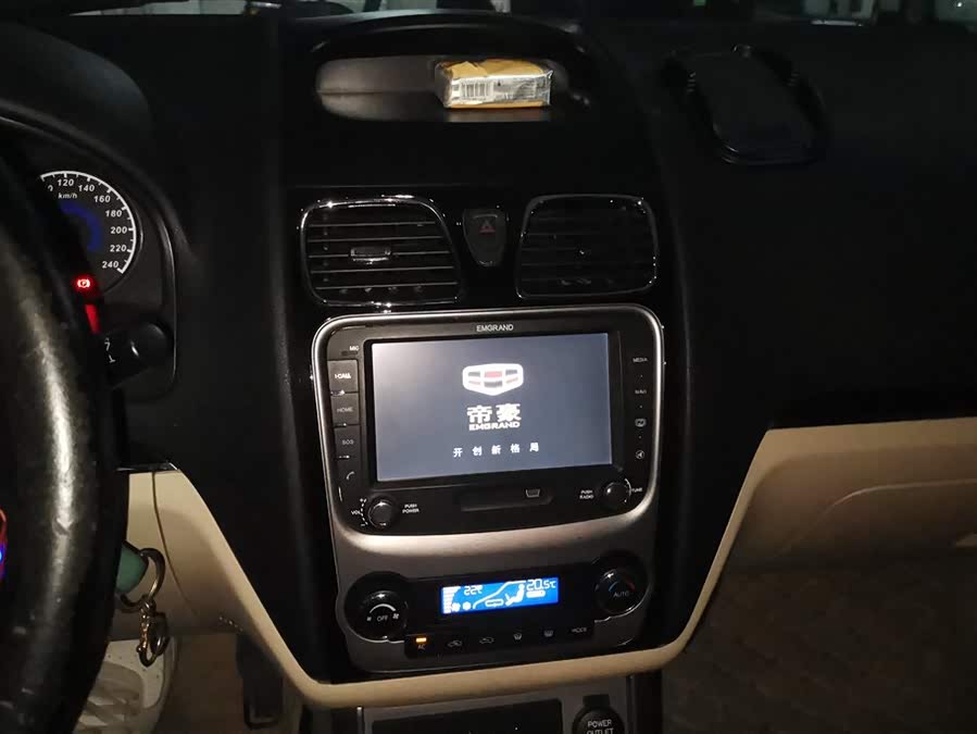 GEELY Emgrand Classic 2013 car image #14