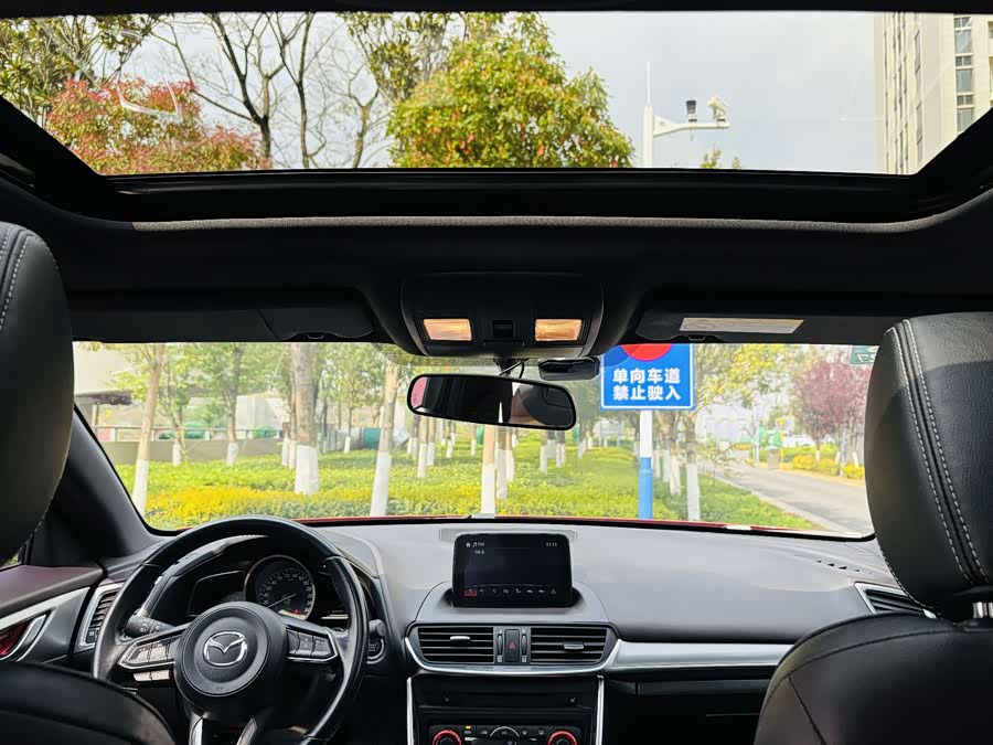 Mazda CX-4 2019 immagine di auto #14