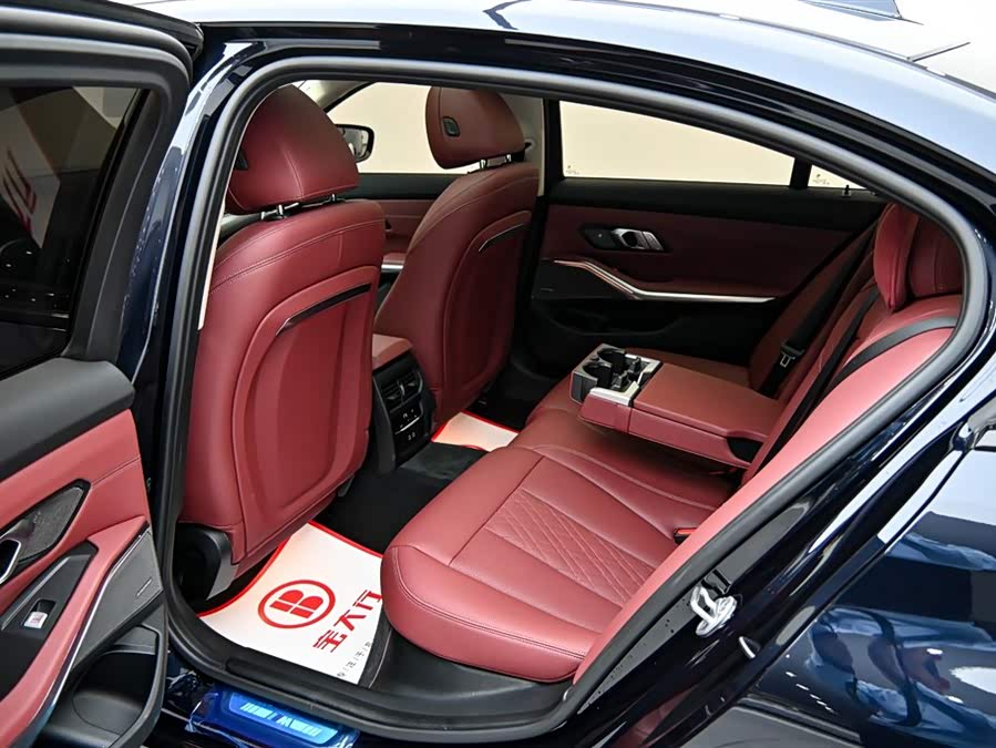 BMW 3 Series 2025 car image #14