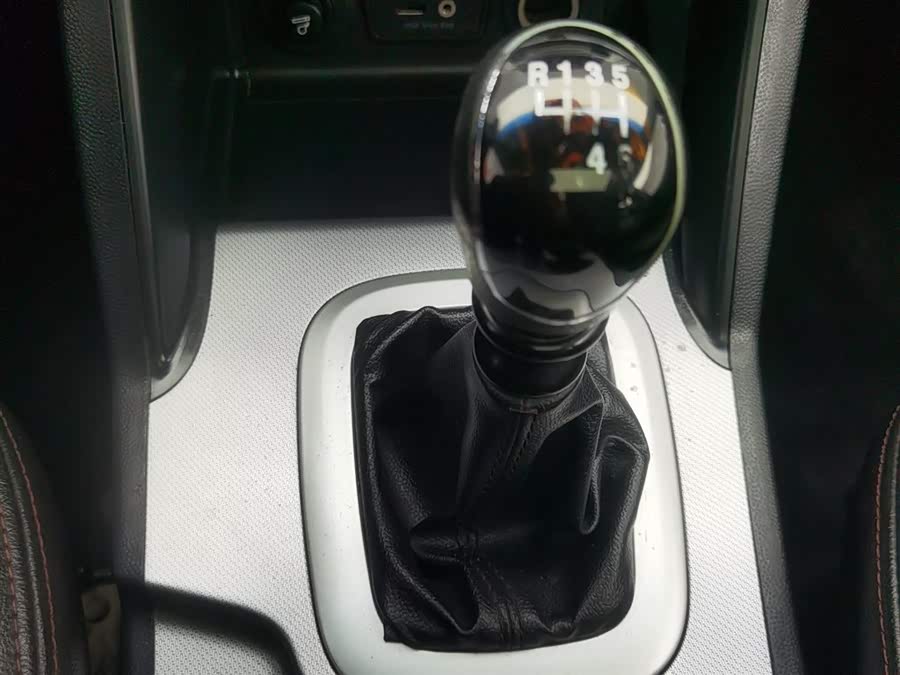 JAC 2015 imagem de carro #14