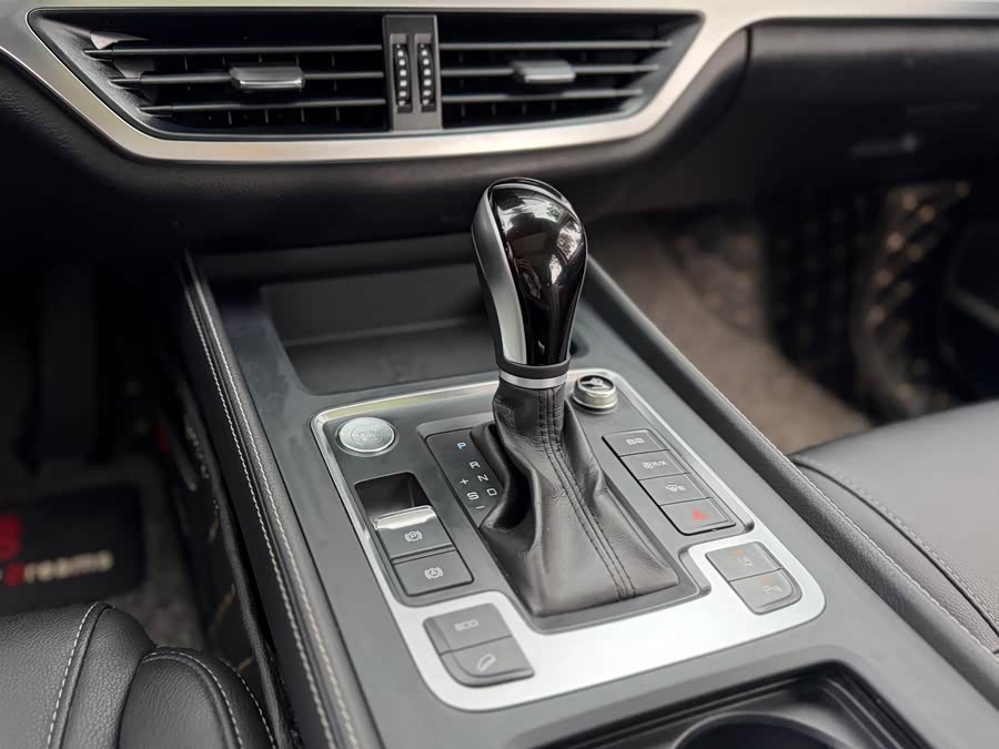 BYD Tang 2018 immagine di auto #14