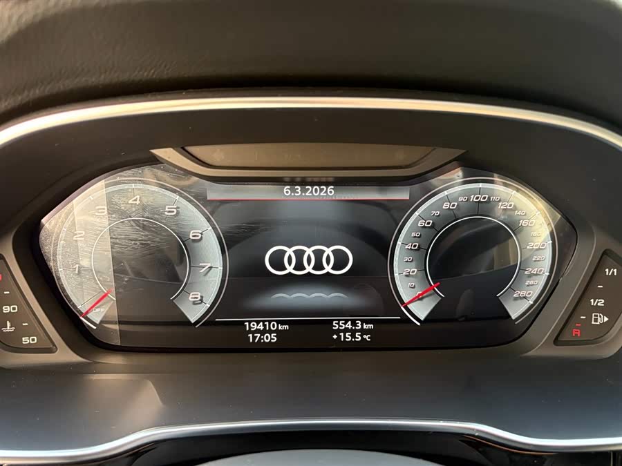 Audi Q3 2023 car image #14