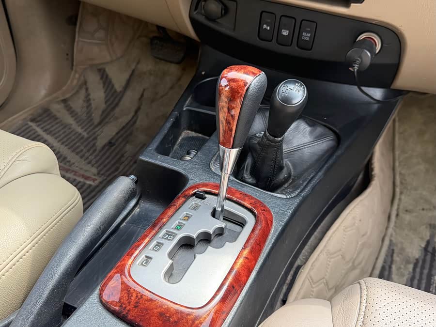 丰田 Fortuner 2017 汽车图片 #14