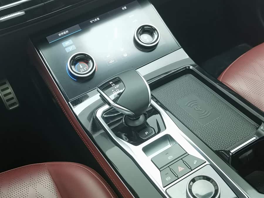 Jetour X70 PLUS 2023 car image #14