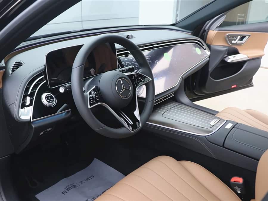 Mercedes-Benz E Class 2025 car image #14