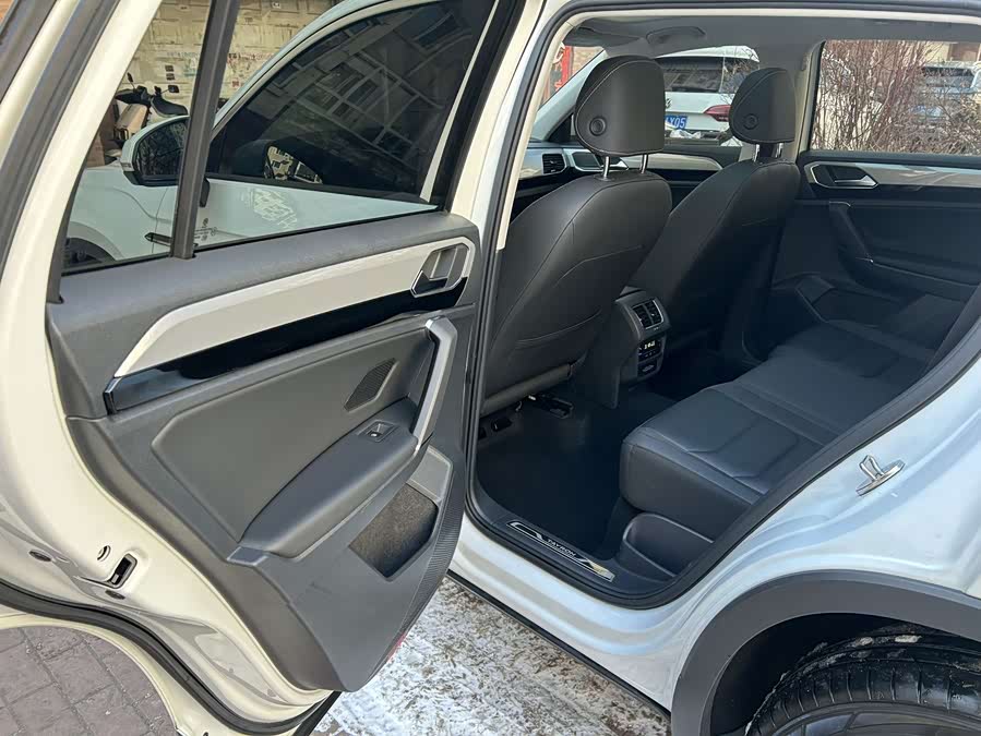 Volkswagen Tayron 2022 car image #14