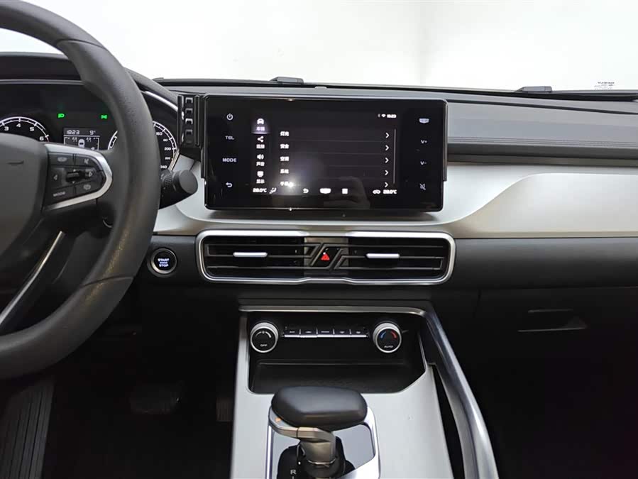 GEELY Coolray 2024 car image #14