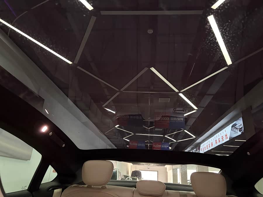 MI SU7 2025 immagine di auto #14