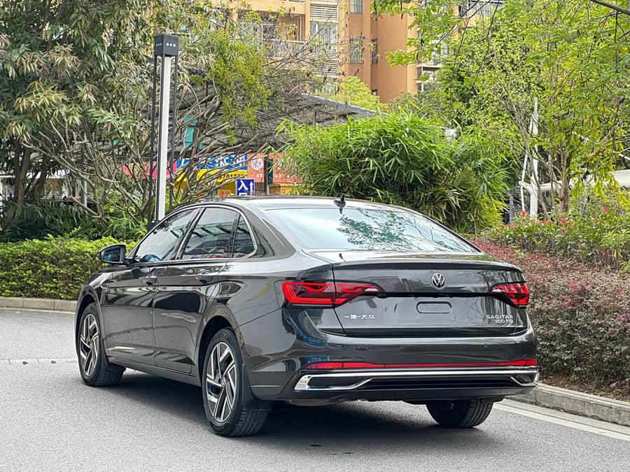 Volkswagen Sagitar 2023 car image #14