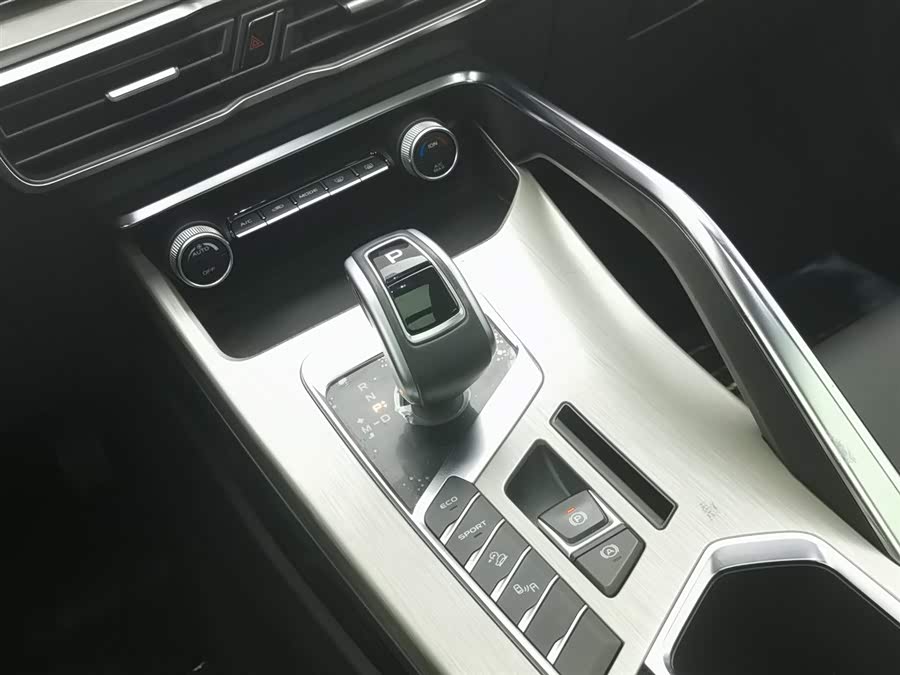 GEELY Coolray 2018 car image #14