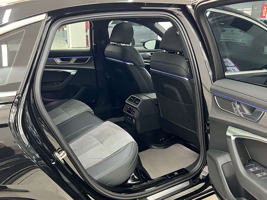 Audi A6L 2024 صورة سيارة #14