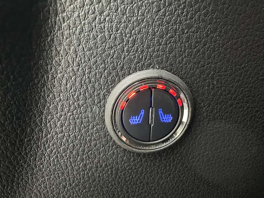 Skoda Kamiq 2023 изображение автомобиля #14