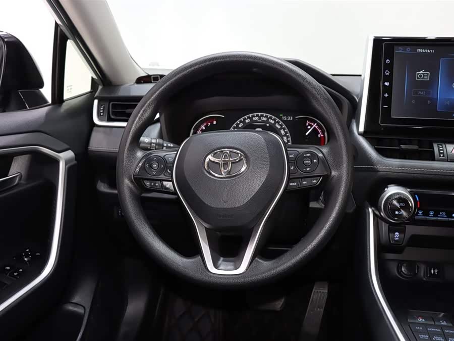 Toyota RAV4 2019 car image #14