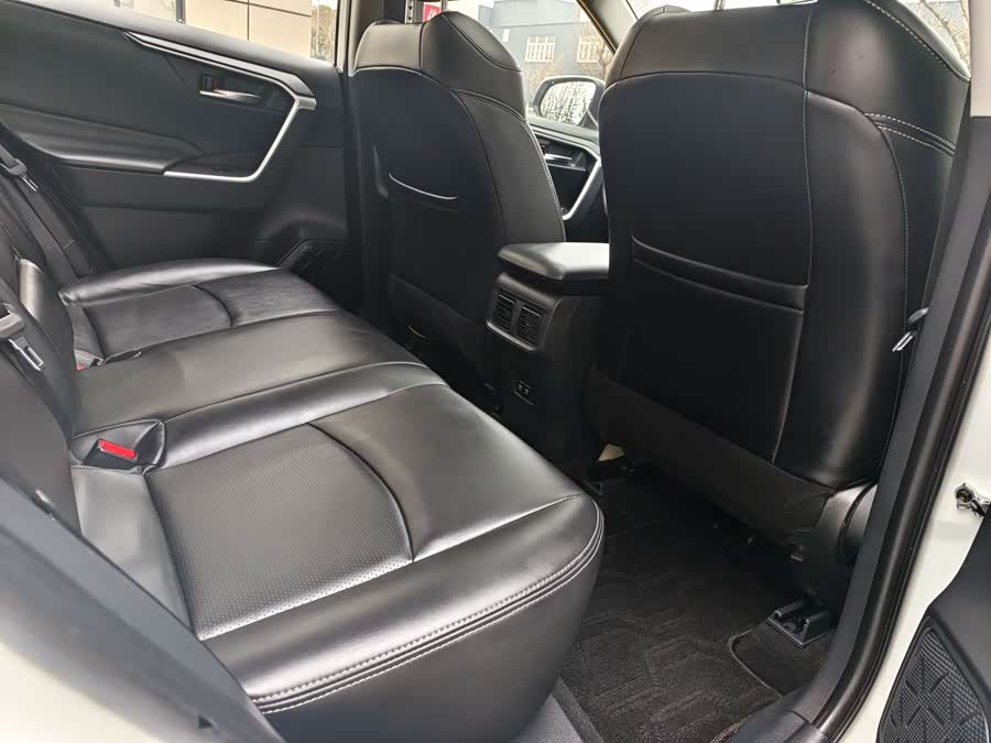 Toyota RAV4 2020 car image #14