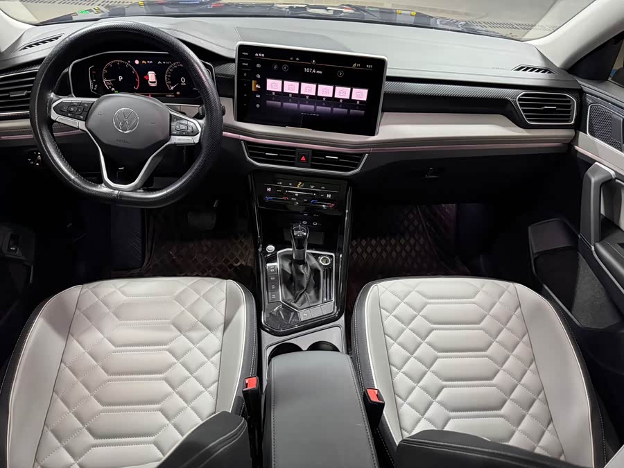 Volkswagen Tayron 2023 immagine di auto #14