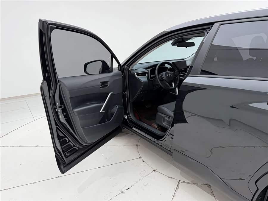 Toyota Frontlander 2025 car image #14