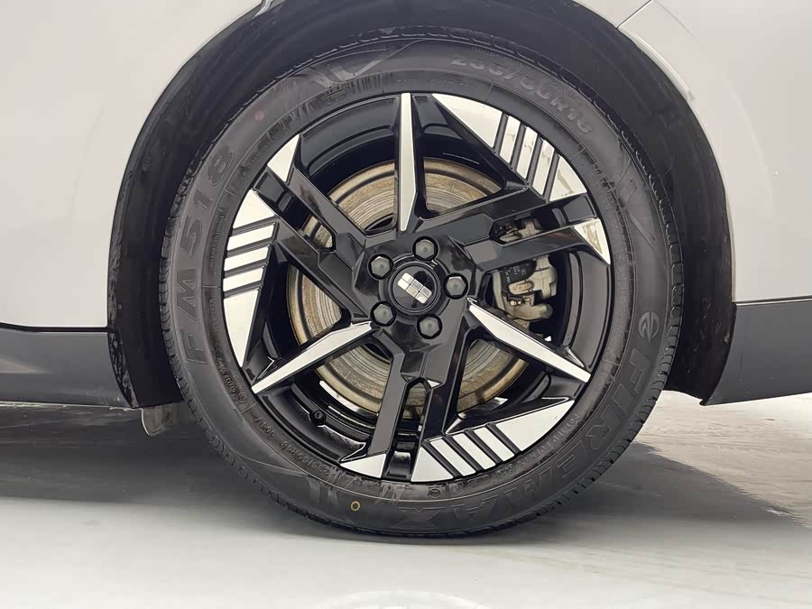 GEELY 2024 car image #14