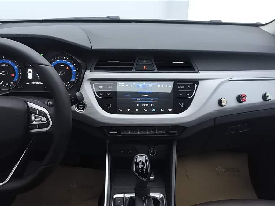 GEELY 2020 car image #14