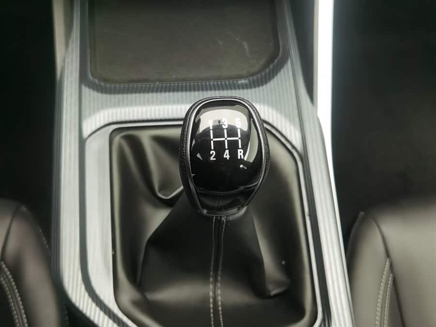GEELY Emgrand 2025 car image #14