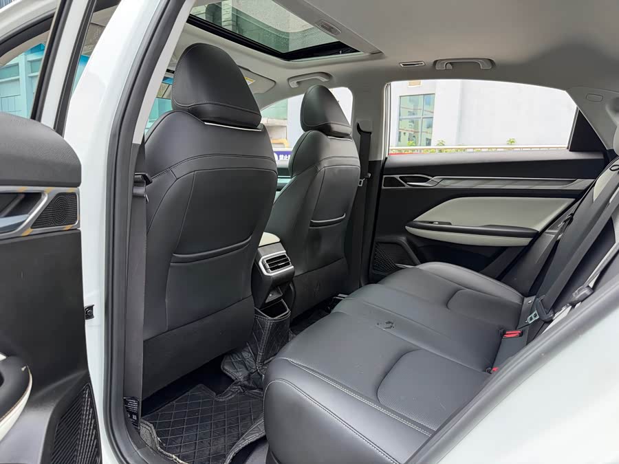 GEELY Emgrand L 2021 صورة سيارة #14