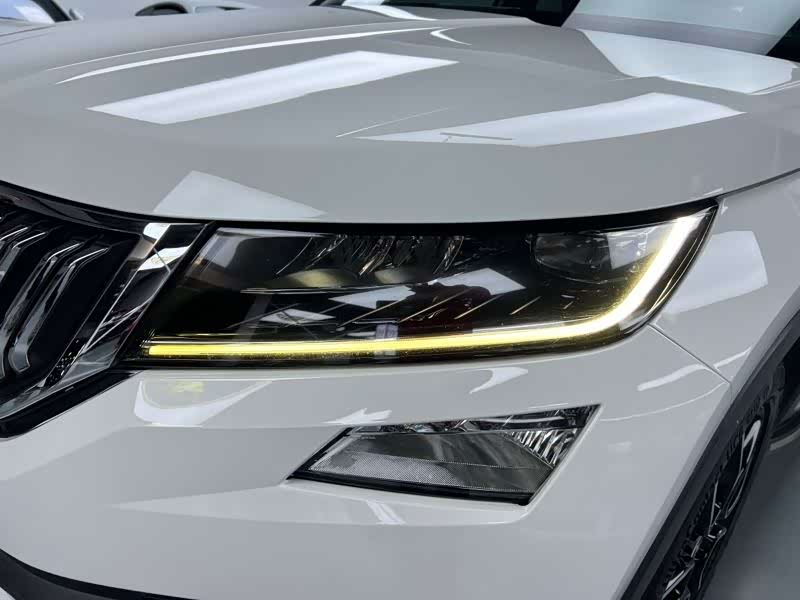 Skoda Kodiaq 2018 imagem de carro #14