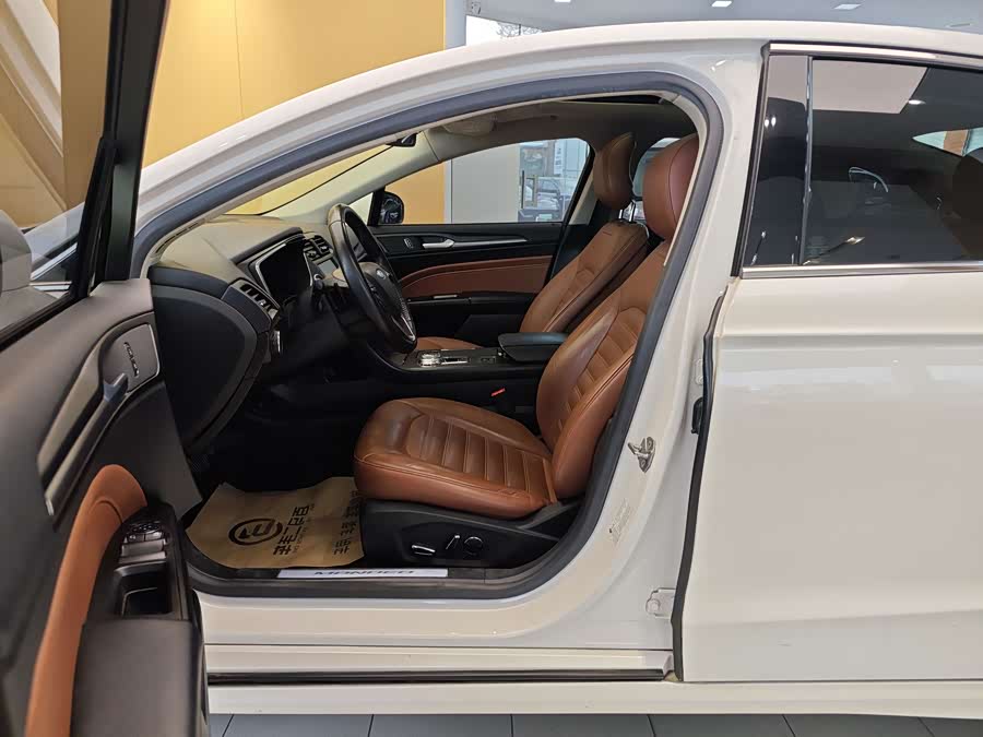 Ford Mondeo 2018 imagem de carro #14