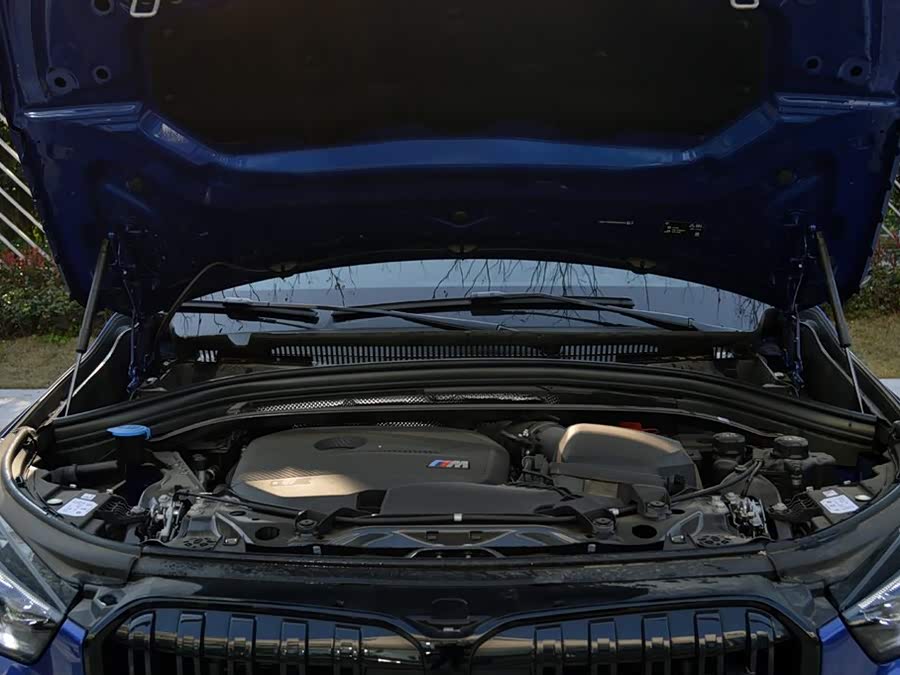 BMW X1 M35Li 2025 car image #14