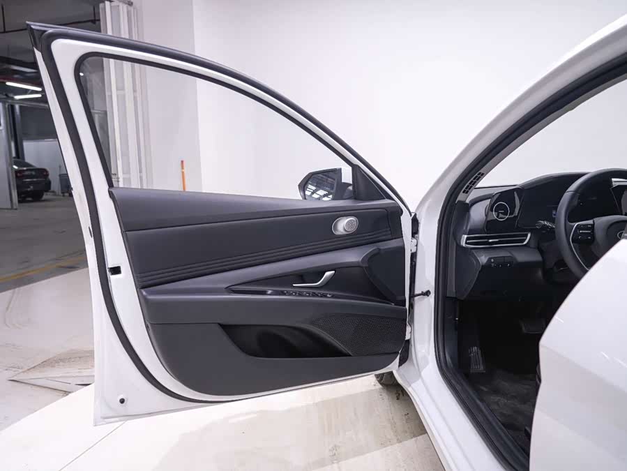 Hyundai Elantra 2024 imagen de coche #14