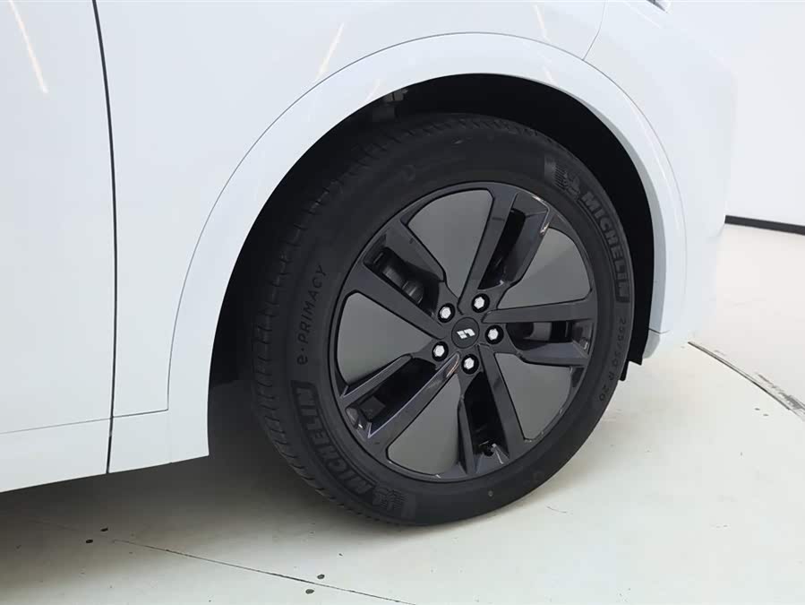 Li L7 2024 immagine di auto #14