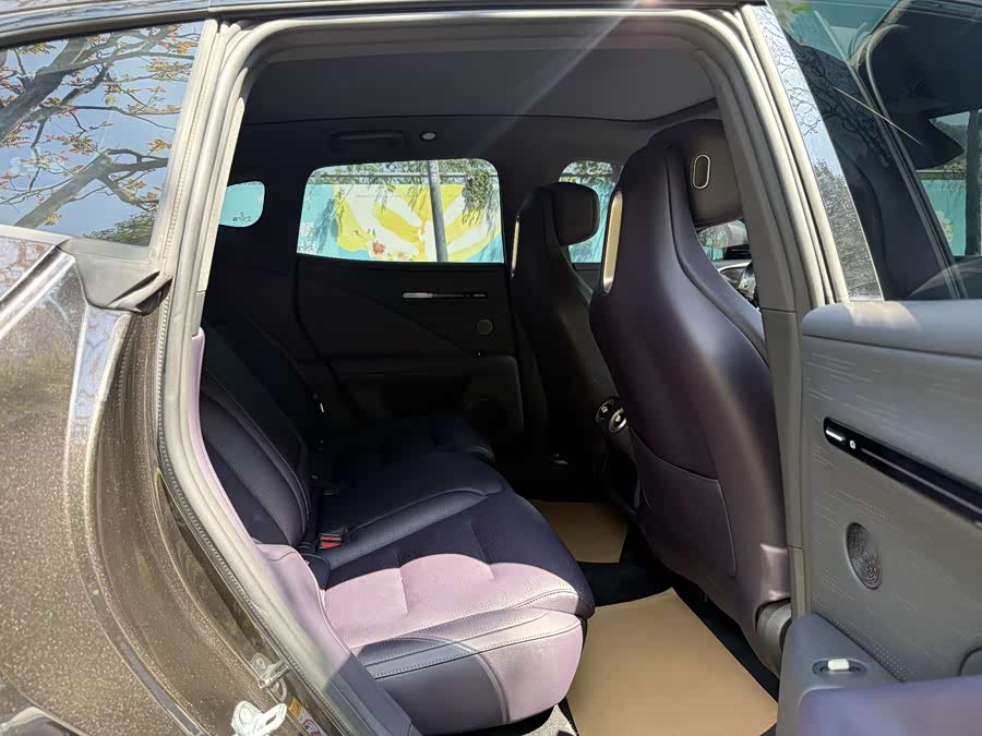 Avatr 07 2025 imagem de carro #14