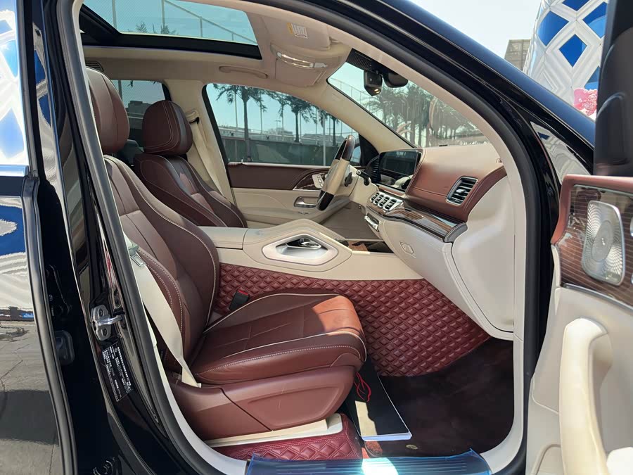 Mercedes-Benz Maybach GLS 2022 car image #14