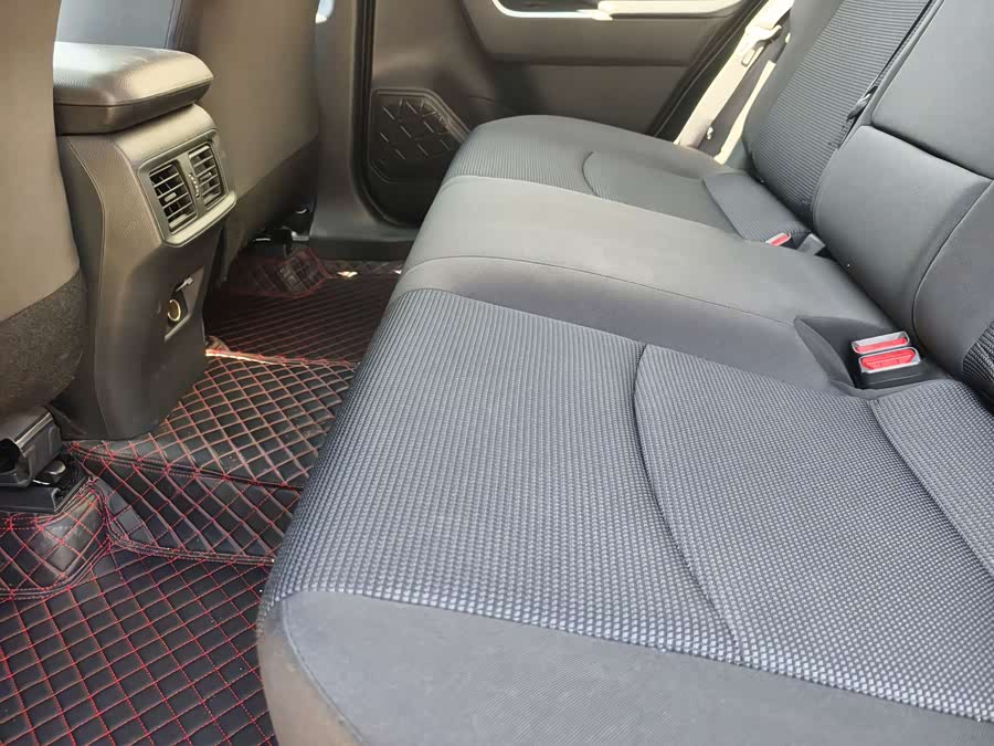 Toyota RAV4 2023 car image #14