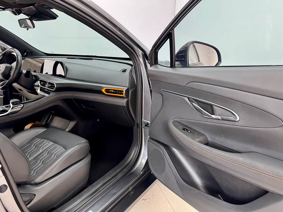 Changan UNI-T 2022 car image #14