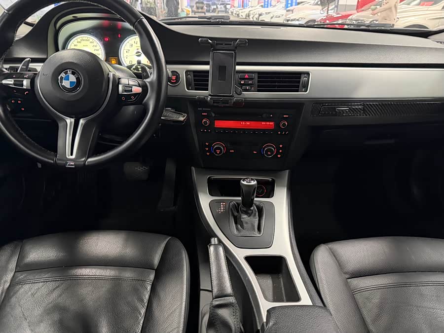 BMW 3 Series (Imported) 2010 car image #14