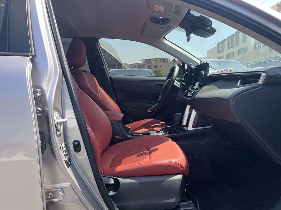 Toyota Corolla Cross 2024 immagine di auto #14