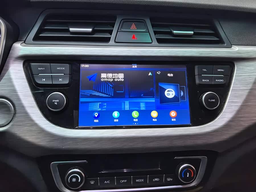 GEELY 2019 car image #14