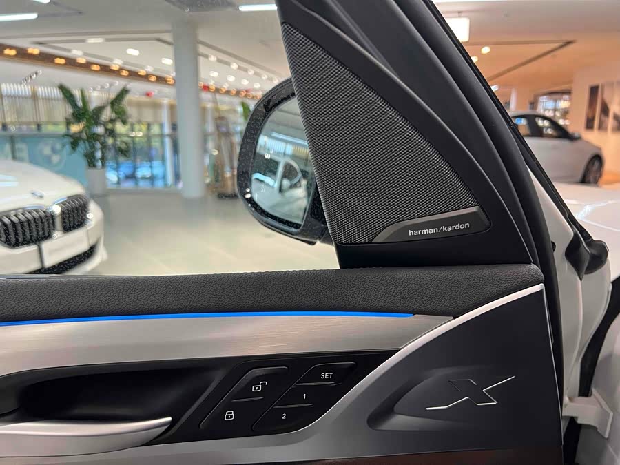 BMW iX3 2021 immagine di auto #14