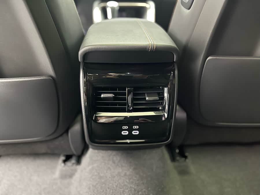 Toyota Avalon 2025 car image #14