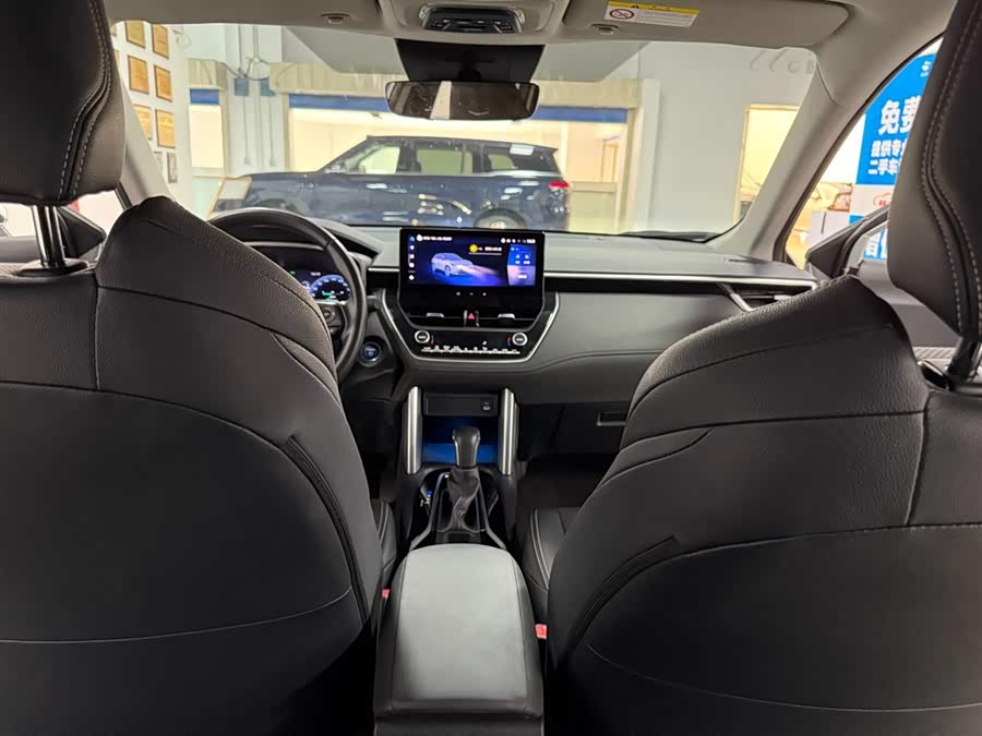 Toyota Frontlander 2023 car image #14