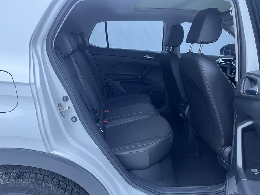 Volkswagen Tacqua 2022 car image #14
