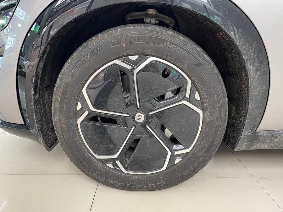 MI YU7 2025 car image #14