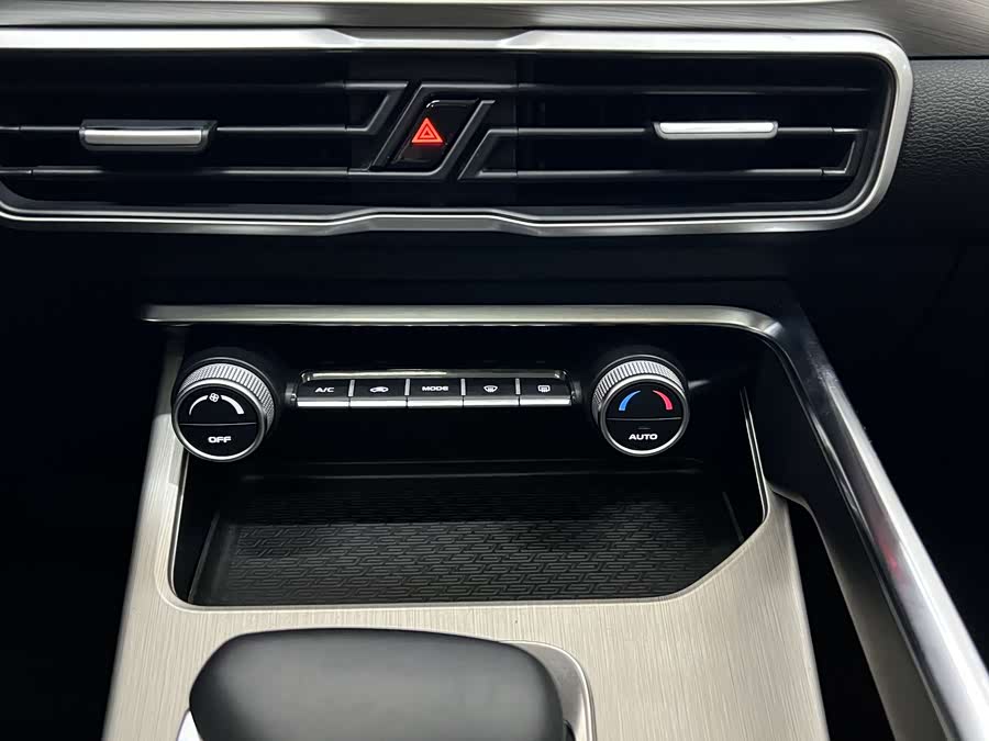 GEELY Coolray 2024 #14 GEELY Coolray 2024 car image #14