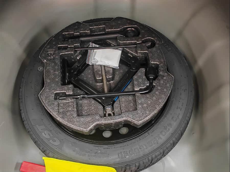 Hyundai Elantra 2023 immagine di auto #14