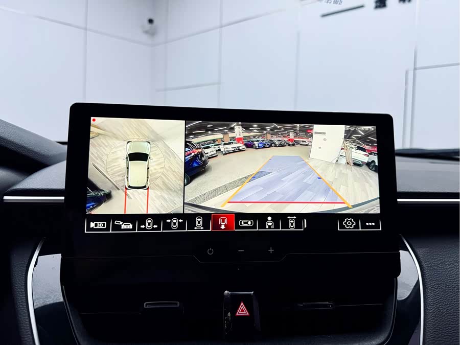 Toyota Frontlander 2024 car image #14