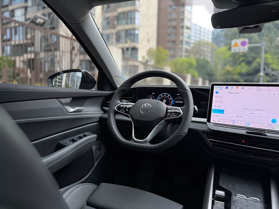 Volkswagen Passat 2025 car image #14