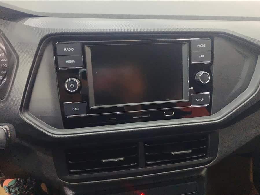 Volkswagen T-Cross 2021 #14 Volkswagen T-Cross 2021 car image #14